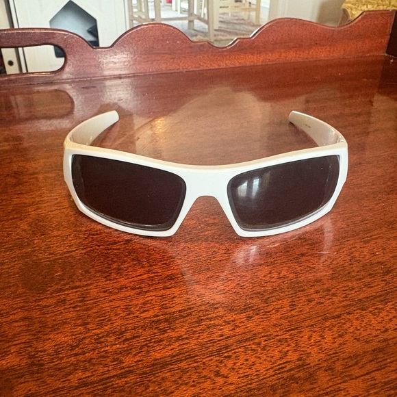 Vintage OAKLEY Gascan 03-474 White Wrap Polarized Sunglasses USA - Picture 1 of 7